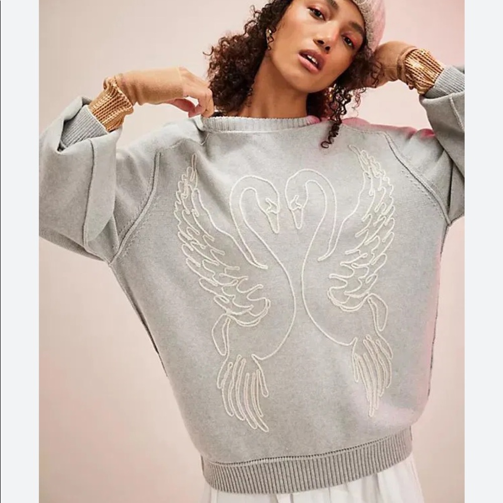 NWT We the Free by Free People graphic sweater, size Medium